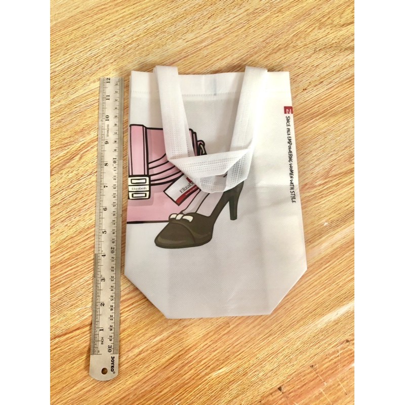 

PAPERBAG ELIZABETH | GOODIE BAG ELIZABETH | HANDBAG ELIZABETH | TOTEBAG ELIZABETH SIZE SMALL