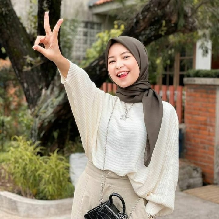 BLOUSE BAJU RAJUT BATWING OVERSIZE ATASAN MODEL KELELAWAR OUTER SWEATER KNIT WANITA