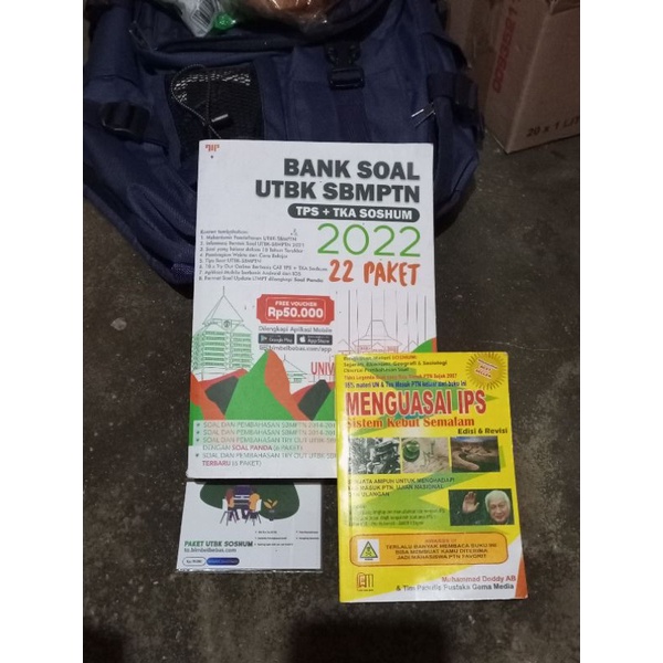 BUKU BANK SOAL UTBK SBMPTN TPS + TPA SOSHUM 2022 dan BUKU SKS IPS