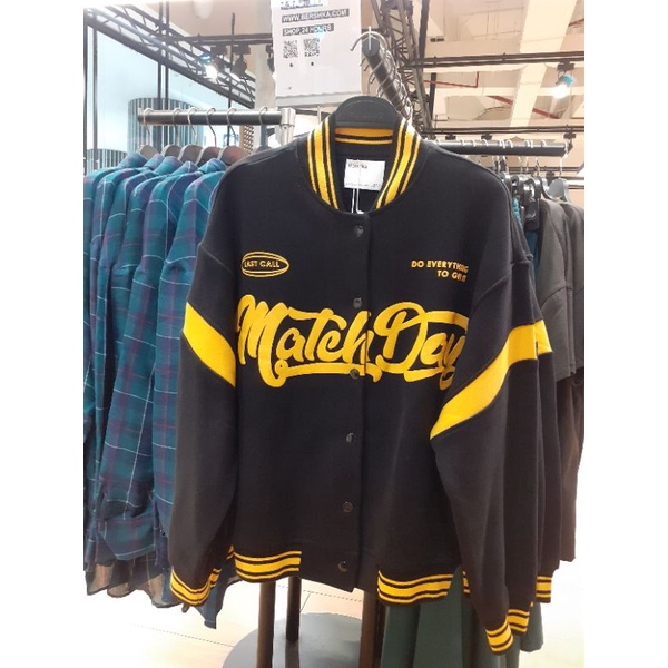 JASTIP JACKET BERSHKA MATCH