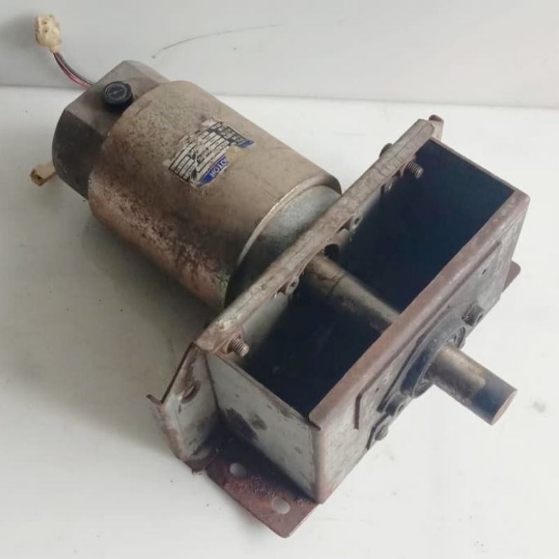 Generator DC motor DTM 70-60 40W low Rpm high Voltage