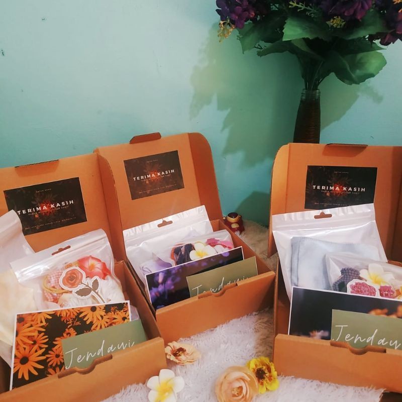 

Kado Natal, Christmast Hampers, Hampers Murah New Normal