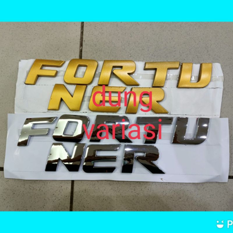 emblem / logo kap mesin FORTUNER GOLD CHROME