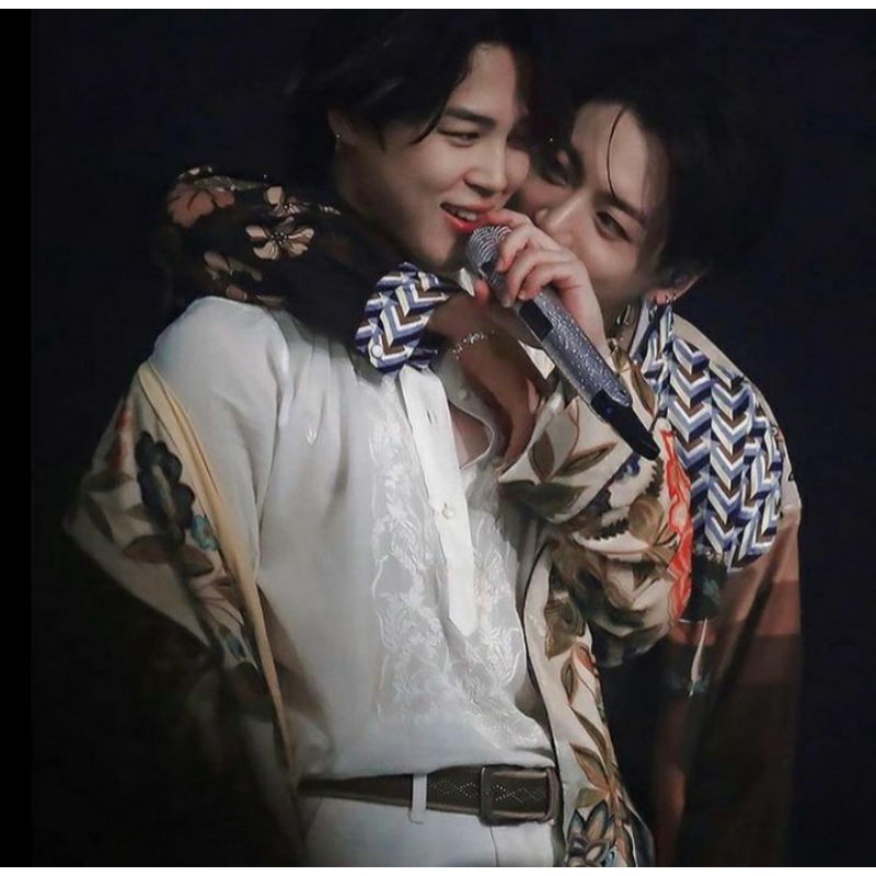 

BOOKED KERTAS KADO (xiena line)