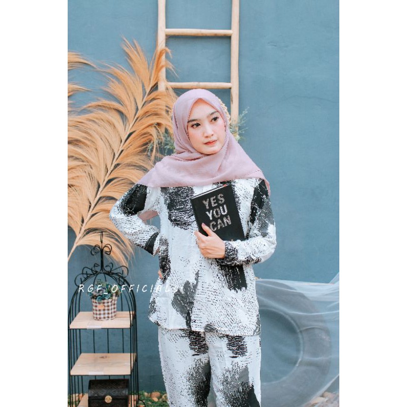 SOFIA ONE SET /PIYAMA SETELAN / TIEDYE