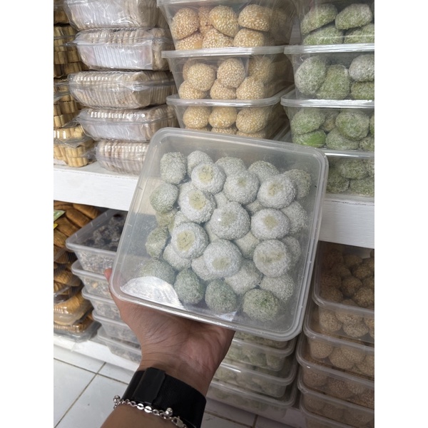 

Kue Kering Klepon Cookies /Box BESAR