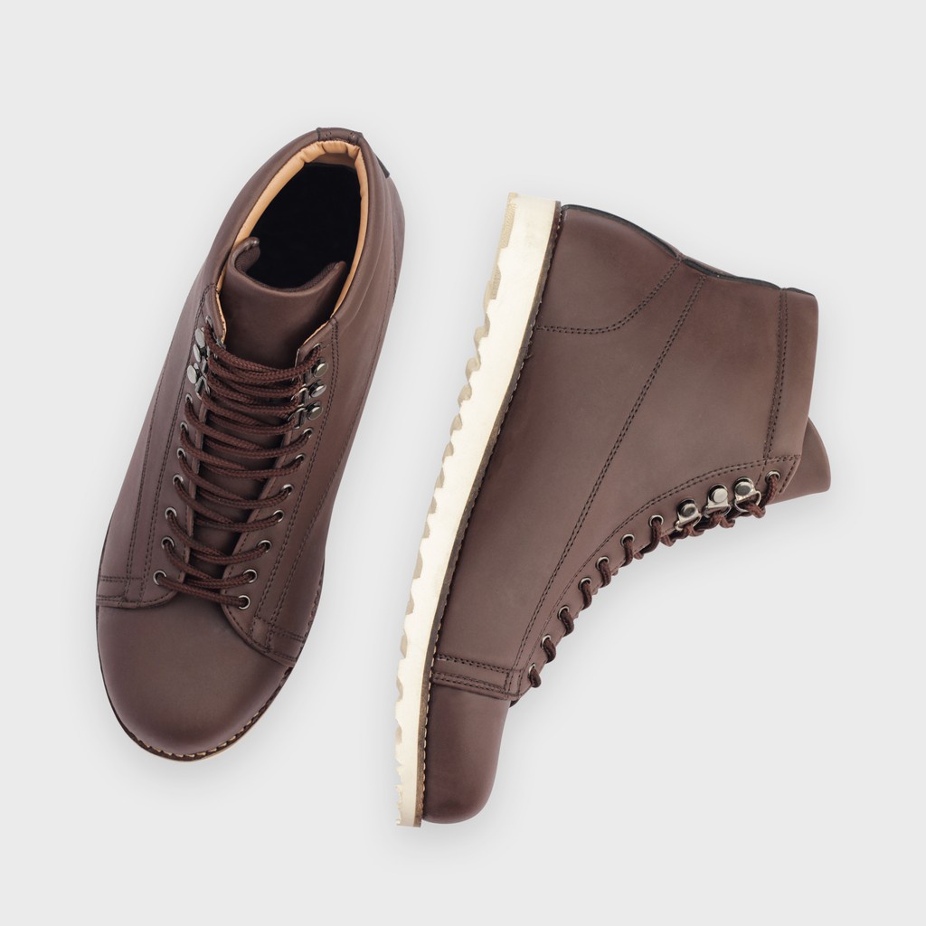 HIDEAKI DARK BROWN ORIGINAL x GIANT FLAMES Sepatu Boots Coklat Pria Casual Vintage Klasik Jalan Santai Hangout Kuliah Kerja Formal Boot Semi Kulit Premium Leather Classic Shoes Motor Bikers Touring Footwear Big Size Ukuran Besar Jumbo 44 45 Keren Terbaru
