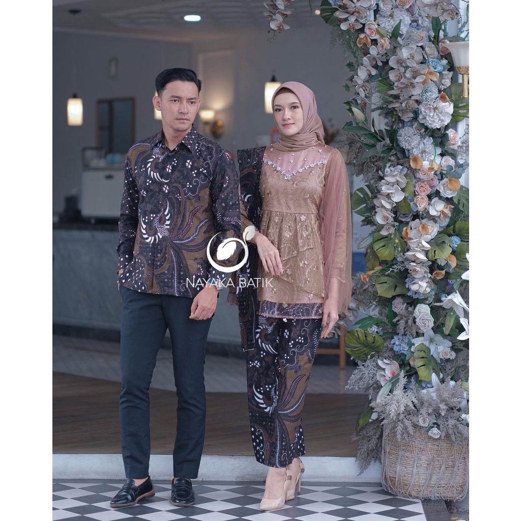 KEBAYA COUPLE ENVY - BATIK COUPLE KEBAYA MODERN - KEBAYA KONDANGAN - KEBAYA WISUDA TERBARU - COUPLE BATIK BROKAT TULLE MUTIARA  - SET KEBAYA COUPLE MECCA SERIES