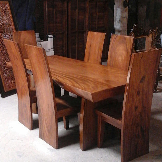 Meja Makan Kayu Mahoni