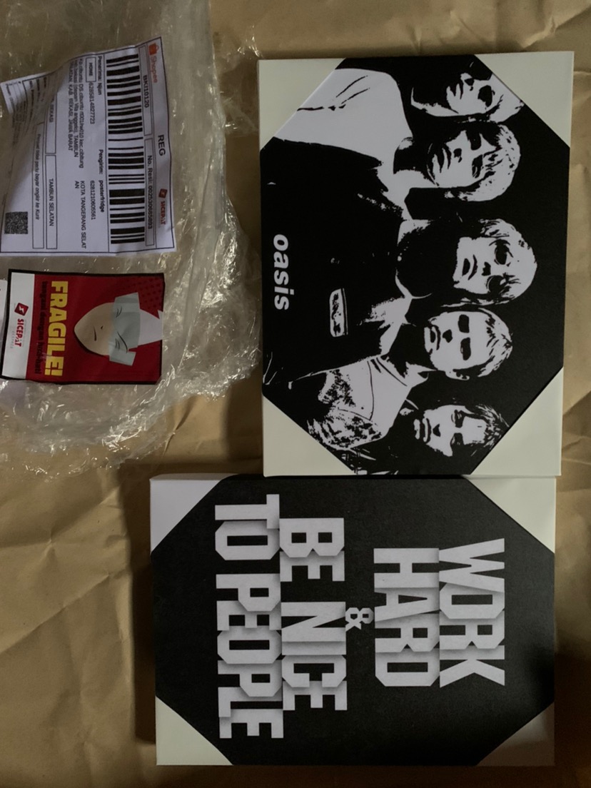 work Hard Poster Kayu (30x22)