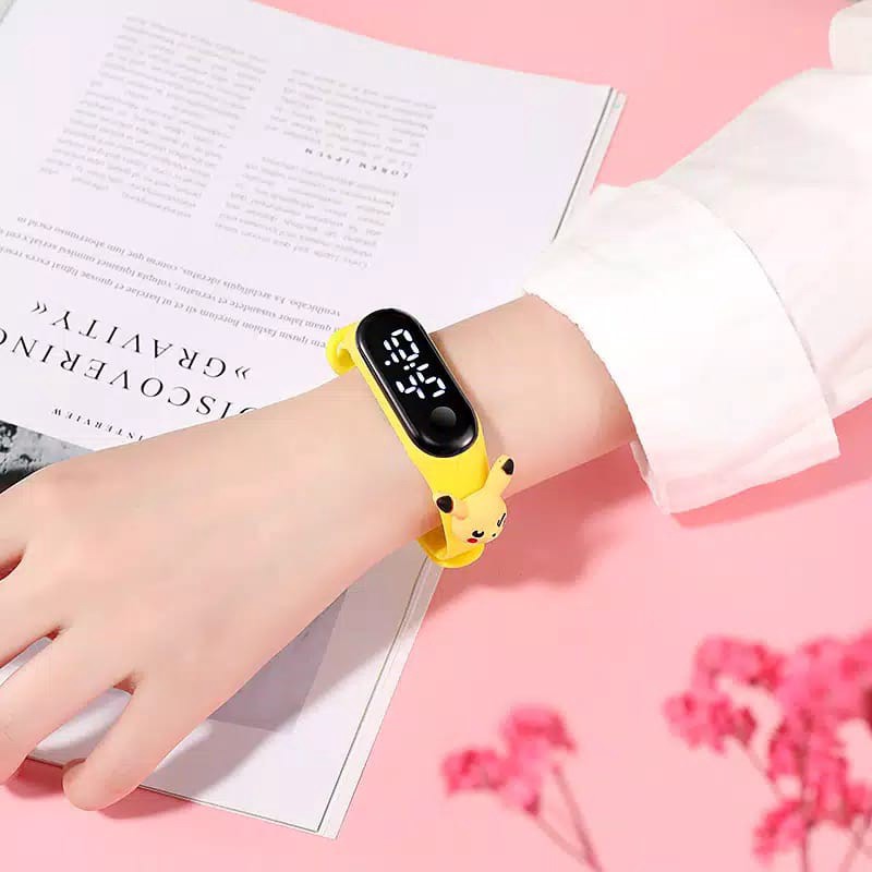 Jam Tangan Karakter LED boneka/Ready banyak warna