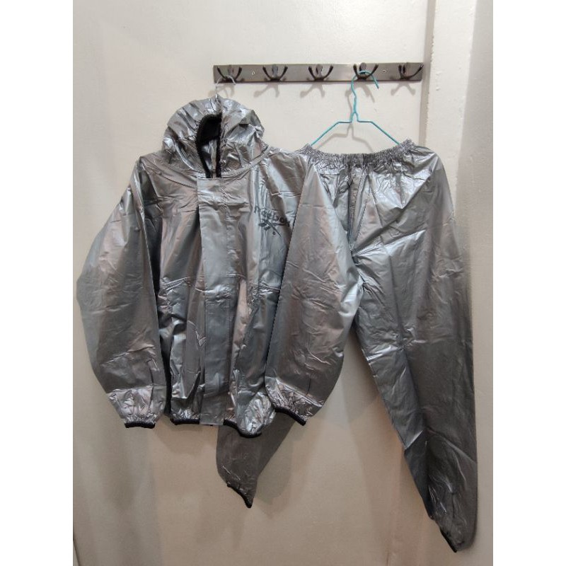 Set Jaket Olahraga Sauna Reebok, Jas Hujan