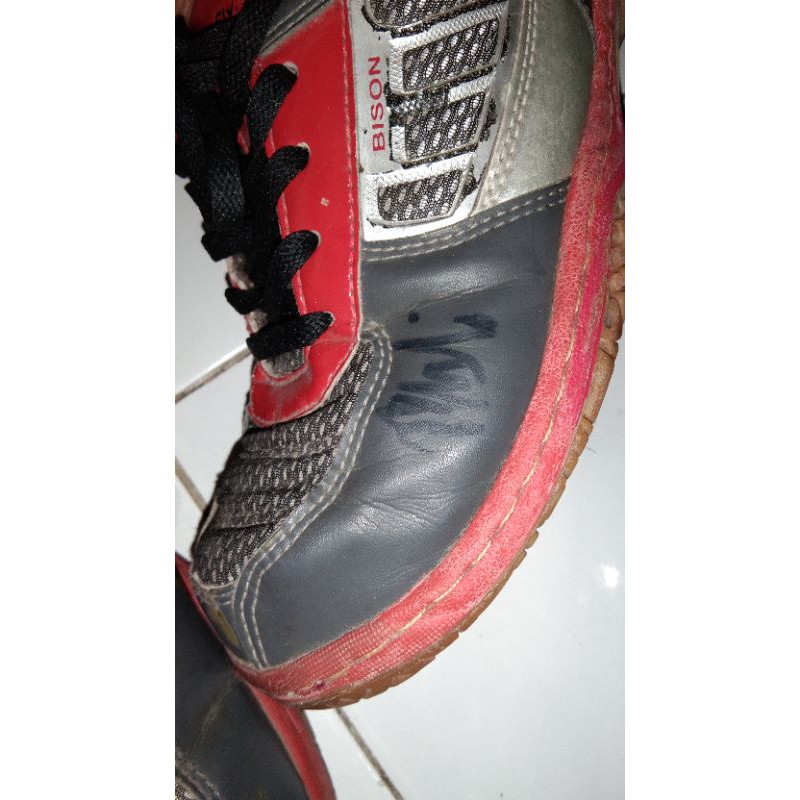 sepatu badminton flypower original tanda tangan taufik hidayat n soni dwikuncoro