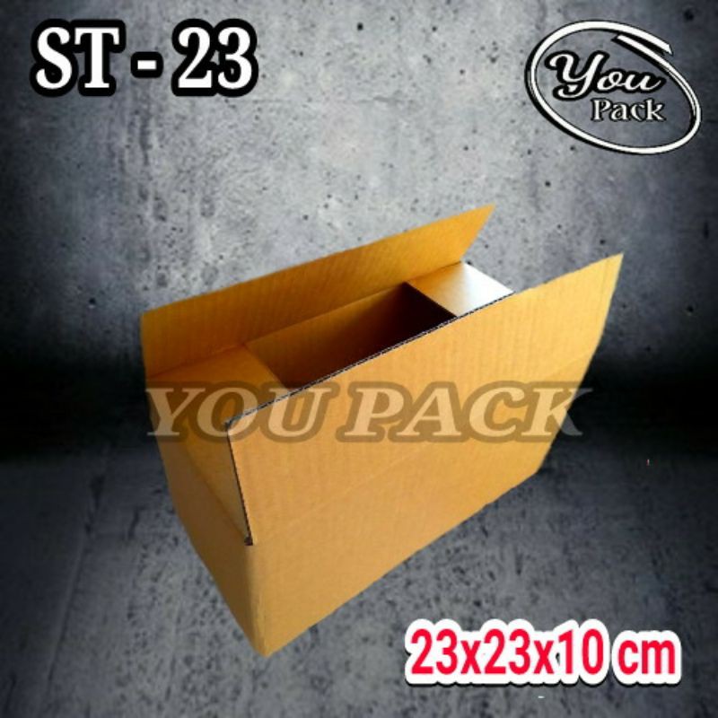 

KOTAK KARDUS ST-23 23X23X10 CM COKLAT POLOS DUS BOX PACKING