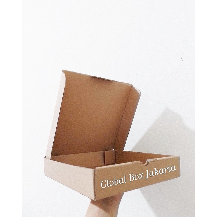 

Dus kemasan pizza POLOS ukuran 26X26X4 Per 50pcs