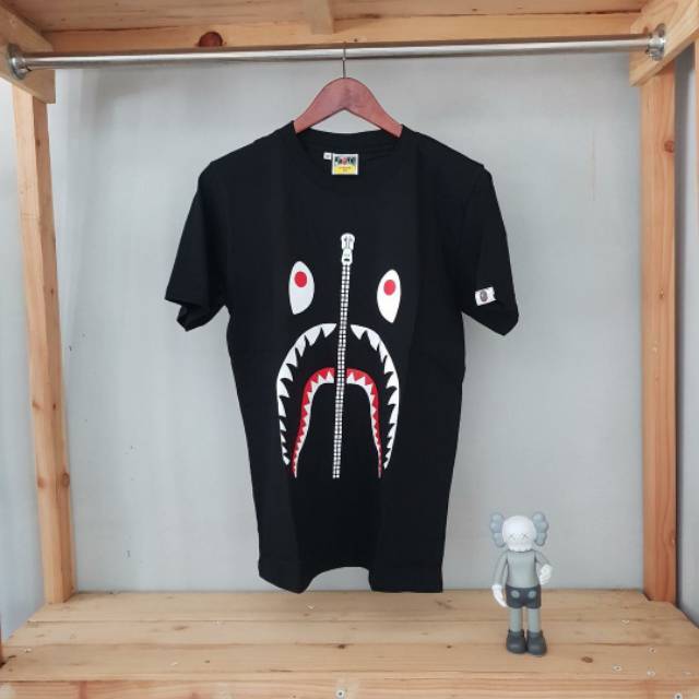Kaos Bape Shark Camo WGM "Logo Black"