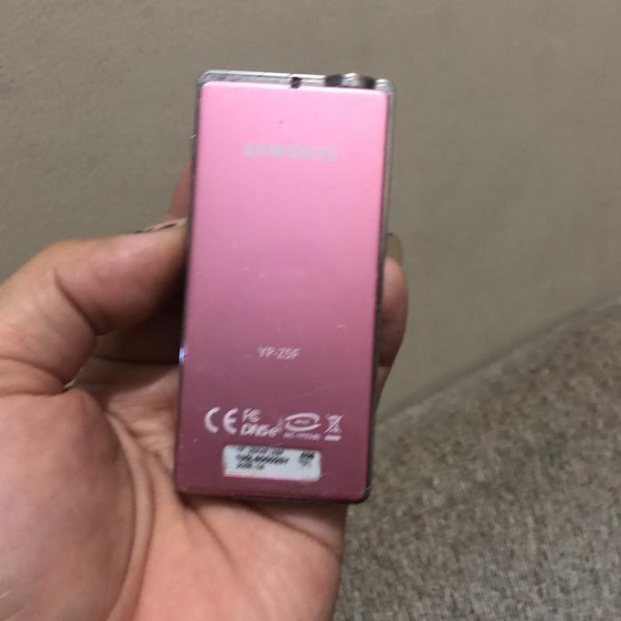 Big Sale player Samsung YP -Z5F 2 GB(Wolfson) Promo Awal tahun