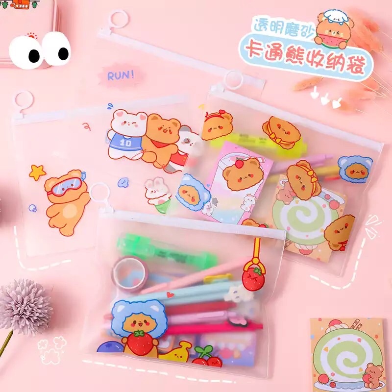 [READY STOCK BISA COD] TEMPAT PENSIL ZIPPER KARAKTER KARTUN HEWAN LUCU ANAK SEKOLAH FANCY VIRAL GAYA REMAJA CEWEK KOREA AESTHETIC SCRAPBOOK BAHAN MES JARING ANTI TAHAN AIR IMPOR KAWAII CUTE IMUT GEMOY POUCH MAKE UP KOSMETIK DOMPET TAS WANITA RESLETING