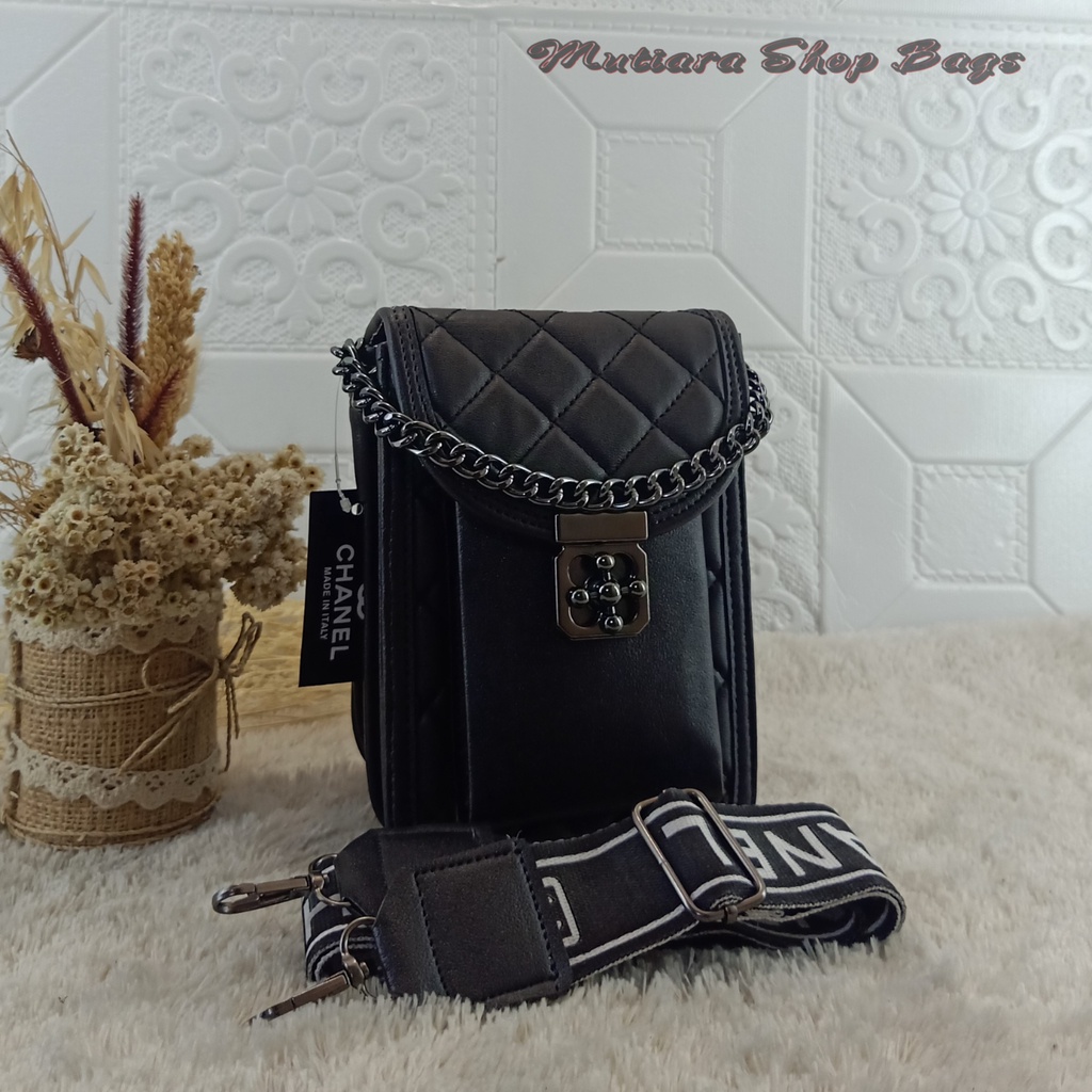 SLING BAG HP CNL BORDIR KUNCI PUTER KERAN BLACK AND WHITE.LISBAN FULL EMBOST,TOP MODEL