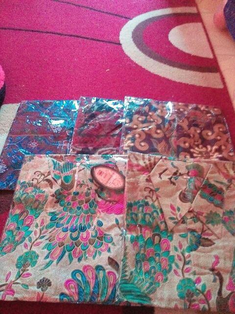 Kemeja Batik Pria Motif Manggar