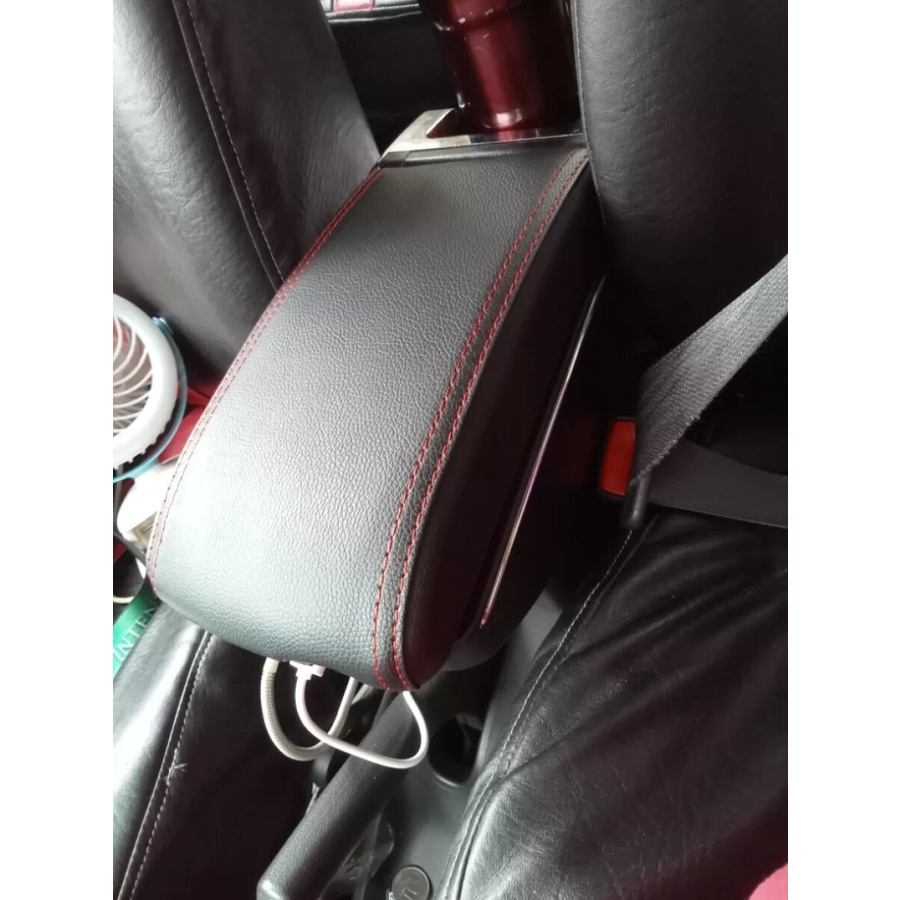 Armrest Mobil Toyota Agya Daihatsu Ayla 7 USB Port Charger + LED Kulit