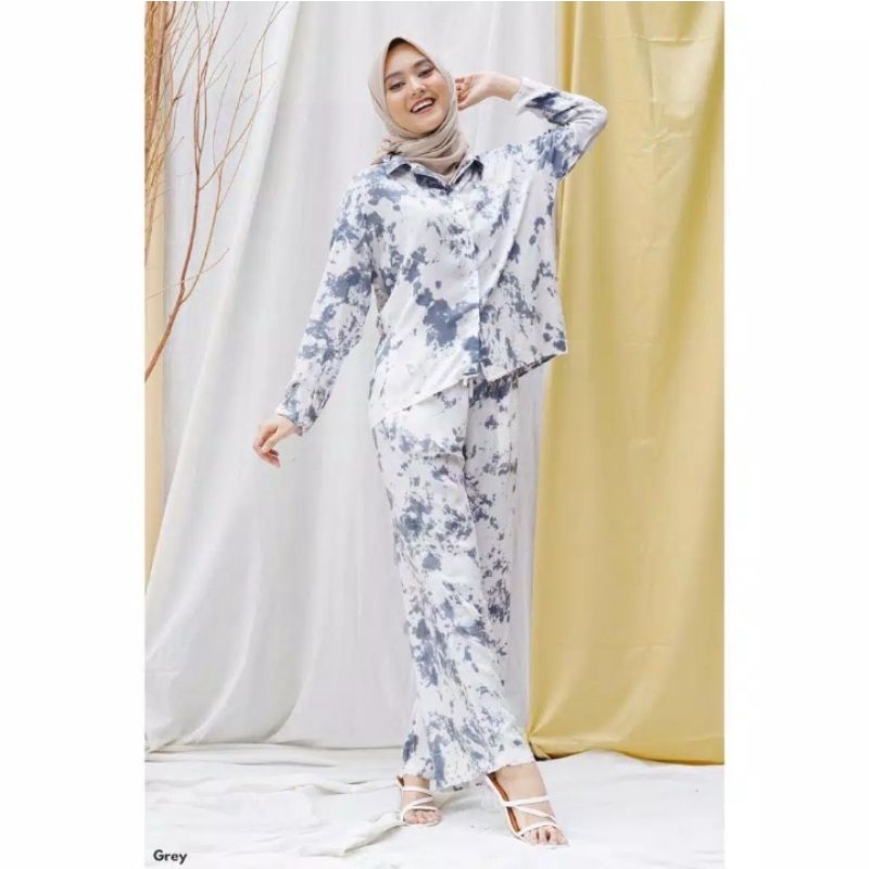 One Set Daily Pajamas Rayon Celup Tie die Stelan Wanita-Abu Putih
