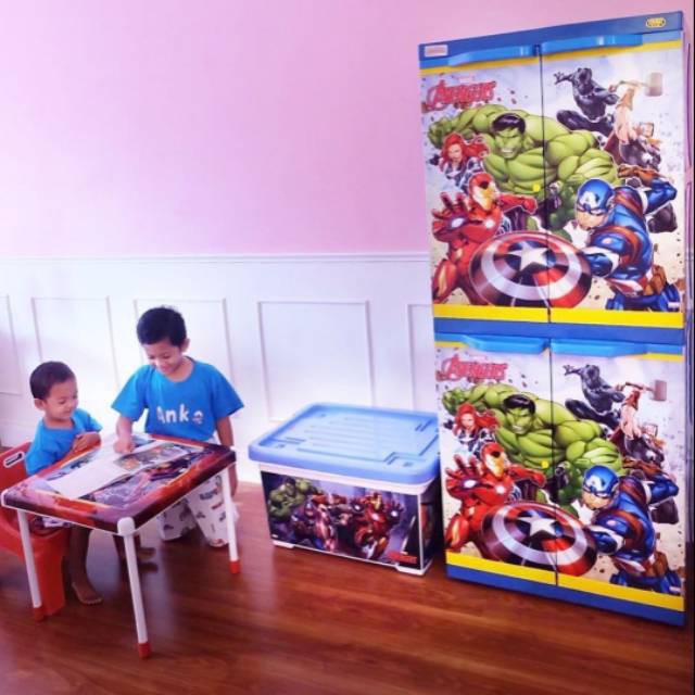 Lemari plastik karakter naiba