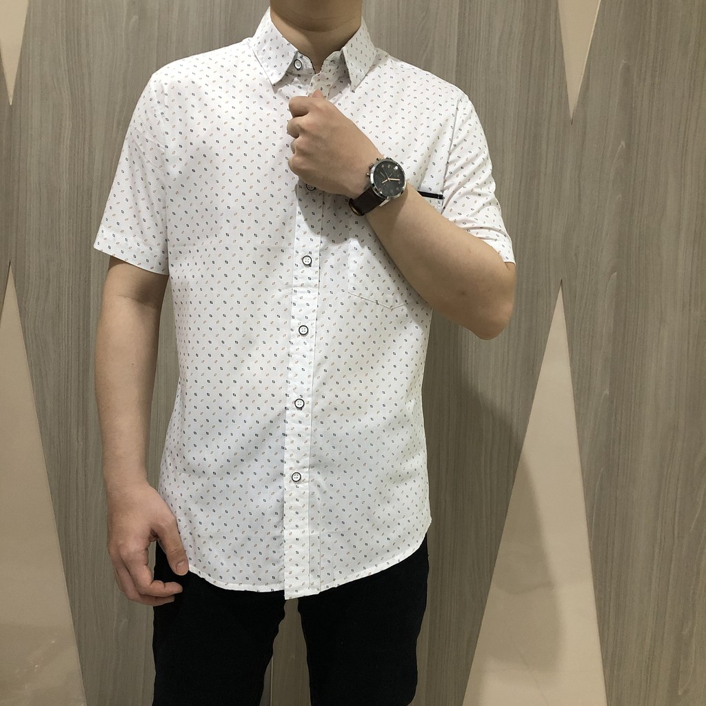 [GRIDLINE - S328 Cube White &amp; Black - S095 Black] Kemeja Pria Katun Lengan Pendek Slimfit Simple Motif M-XXL