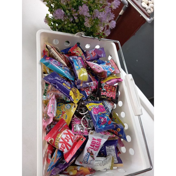 Paket Usaha 50pcs Gantungan Kunci Miniatur Snack Murah