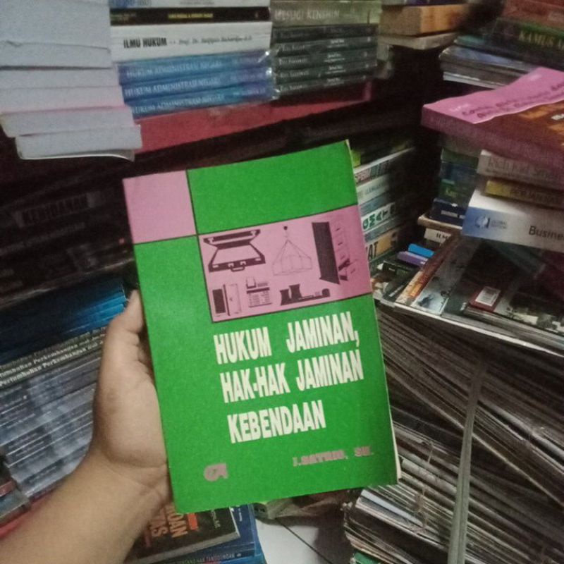 Buku hukum jaminan,hak hak jaminan kebendaan