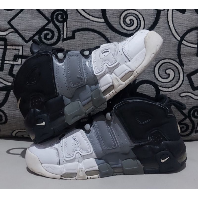 NIKE AIR UPTEMPO SECOND