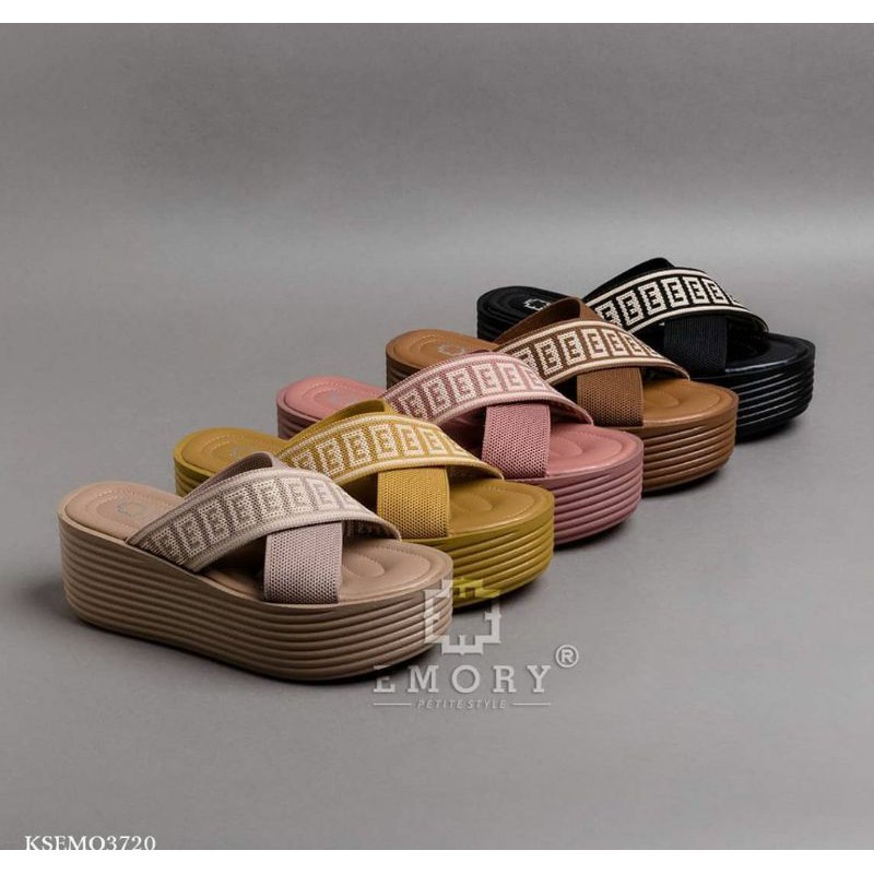 Wedges Emory Villona