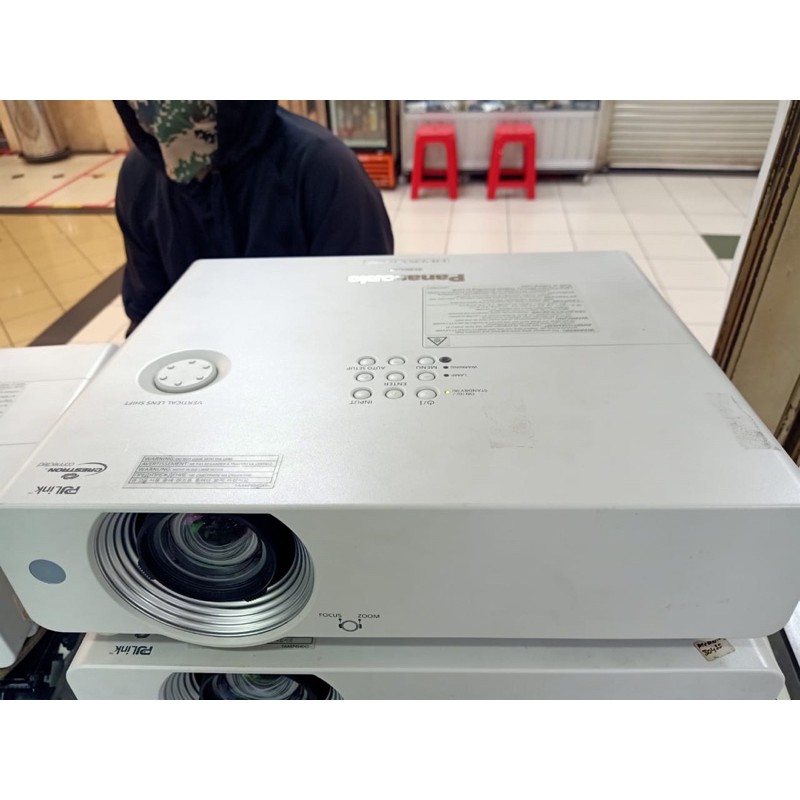 PROJECTOR SECOND PANASONIC PT-VW435N