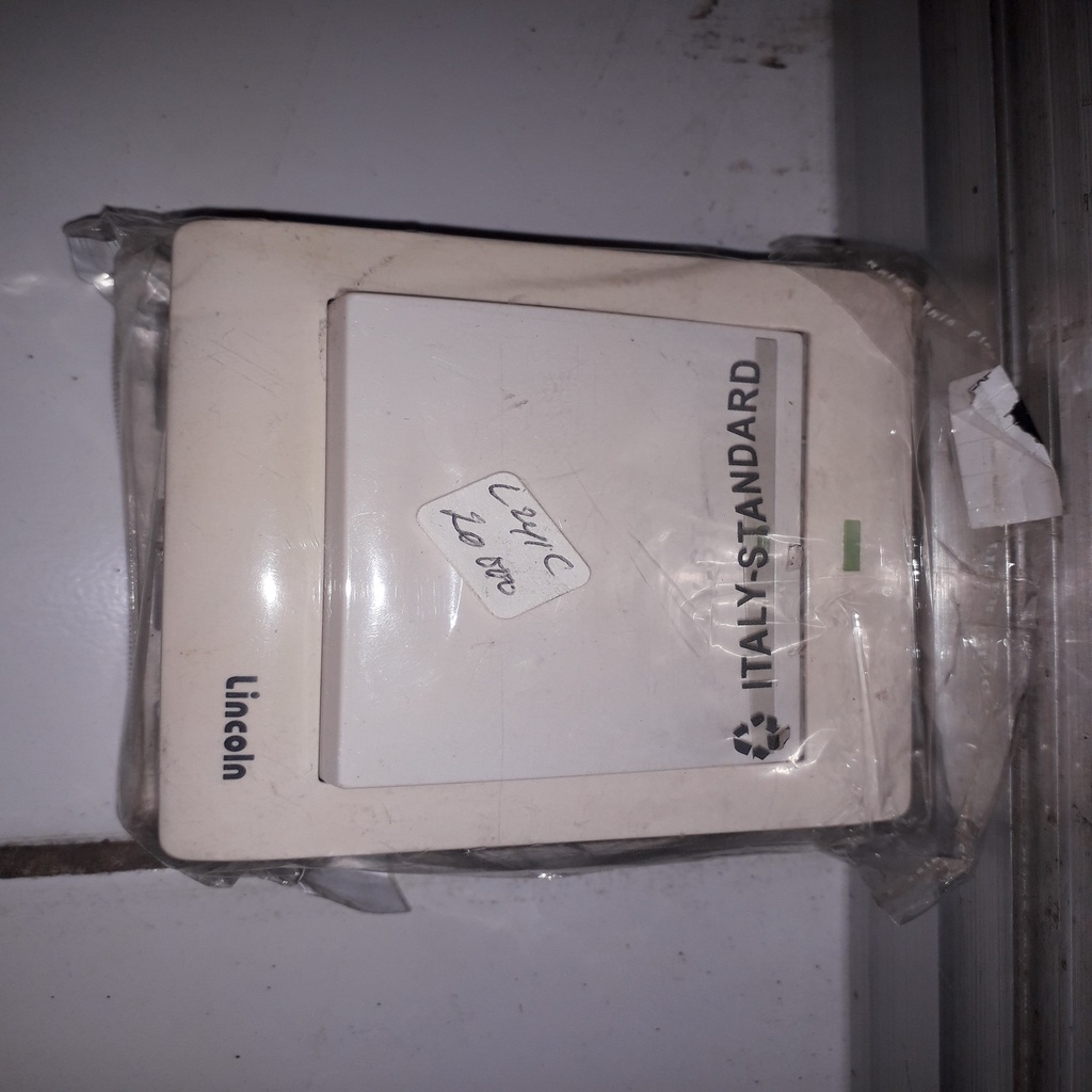 Saklar Tunggal Lincoln