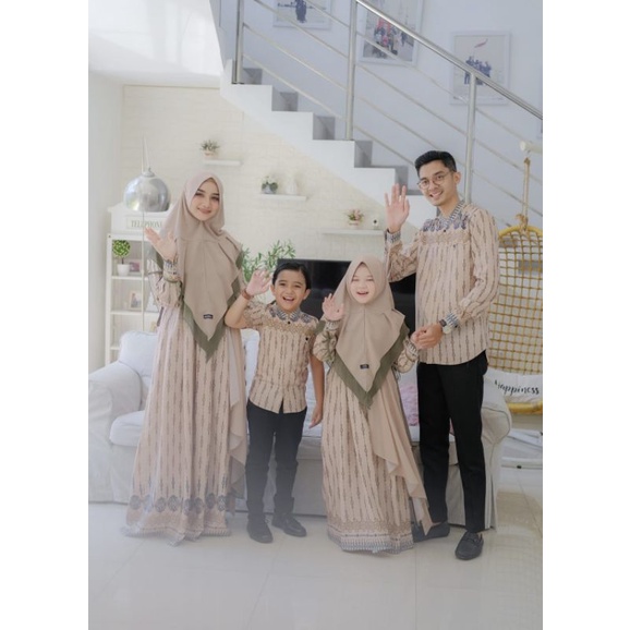 King Abdul Aziz family set by Diena