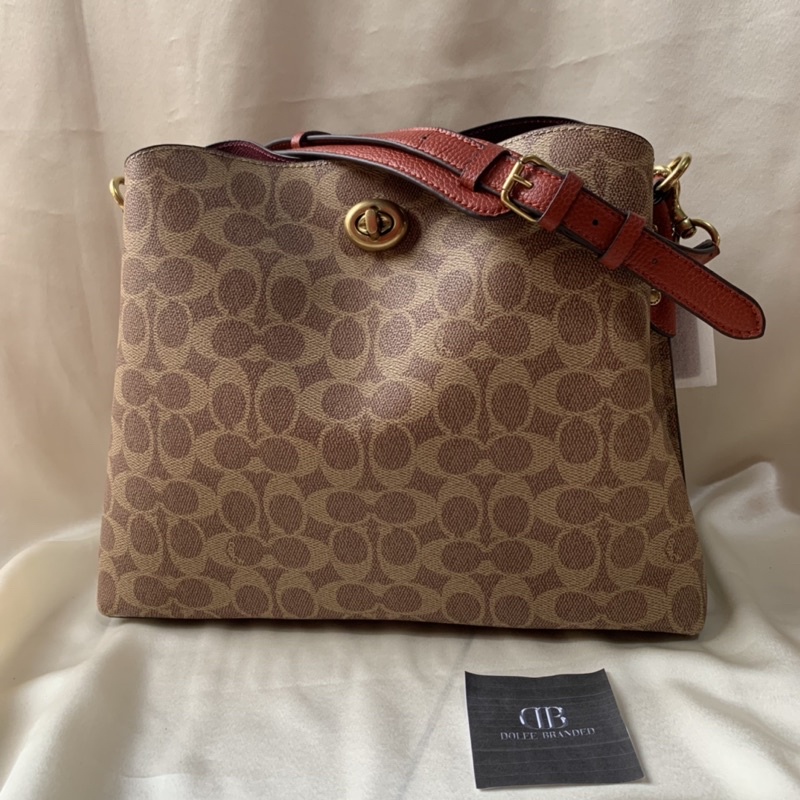 CH Willow Shoulder Bag In Signature Canvas  (C2745)