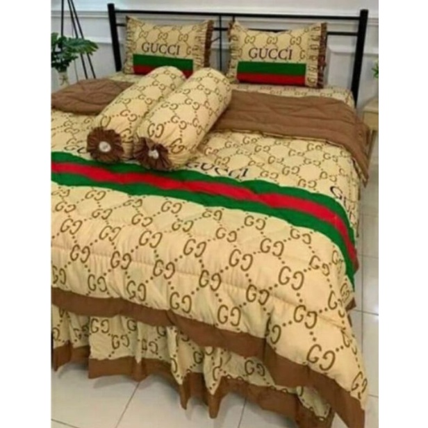 Sprei rumbai pengantin set bedcover motif GUCCI bahan katun lokal ukuran 180x200