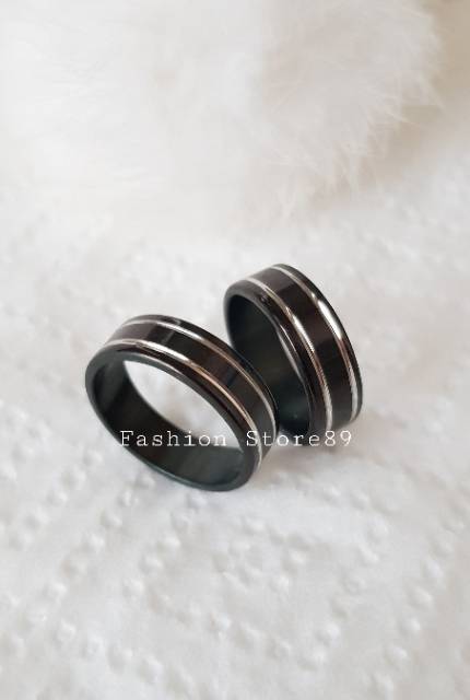 Black Rings titanium import Antikarat / bestseller cincin couple titanium black antikarat import