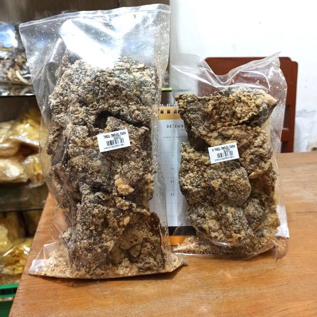 

KERUPUK PARU CAMILAN MADURA NYAMAN (Snack Krupuk Cemilan Makanan Ringan Oleh Oleh Khas Indonesia)