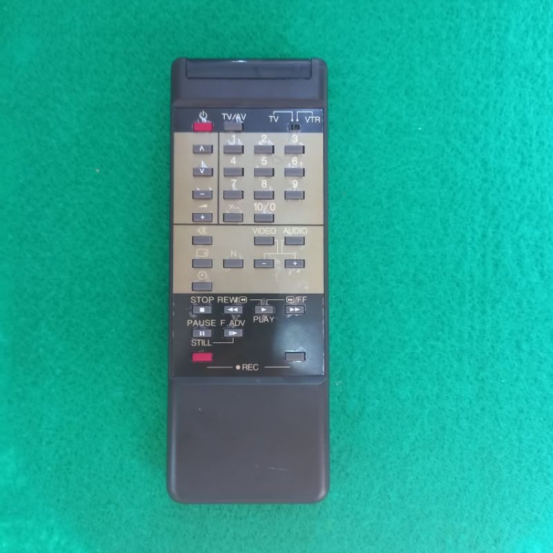 Remote TV NATIONAL Original . TNQ2678 .