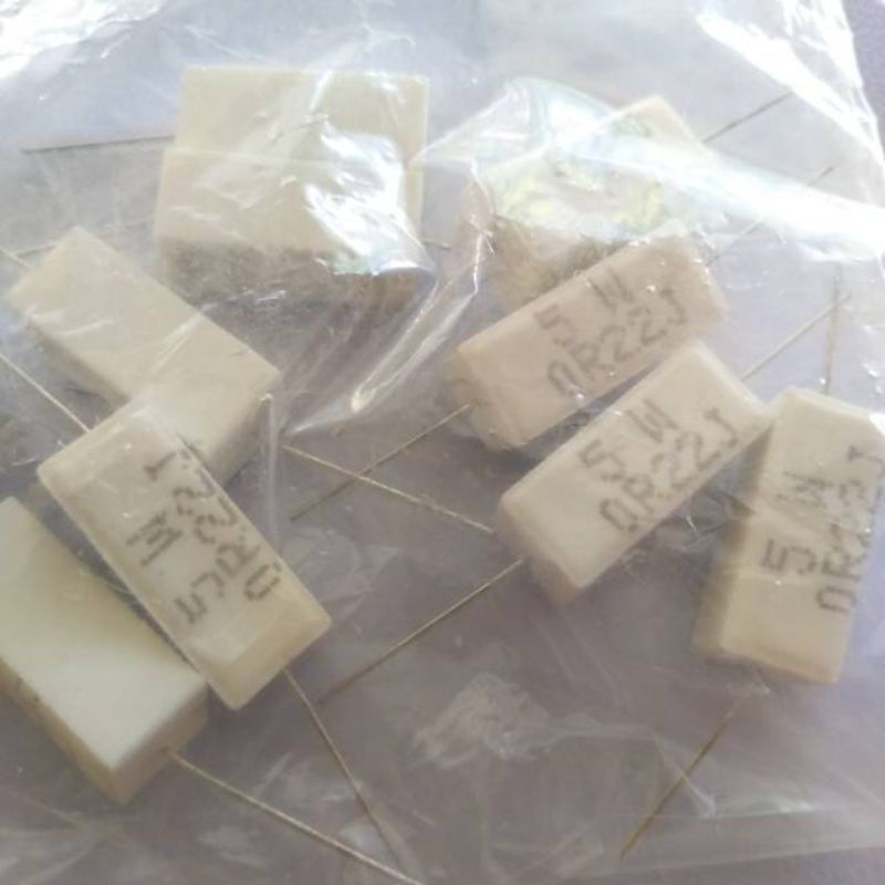 R kapur 5watt 0,22ohm per10biji