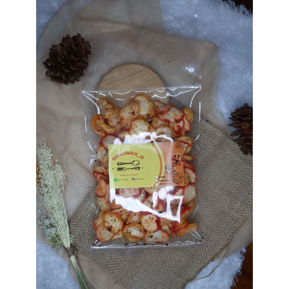 

1kg / 1000gram Kerupuk Seblak balado ukuran