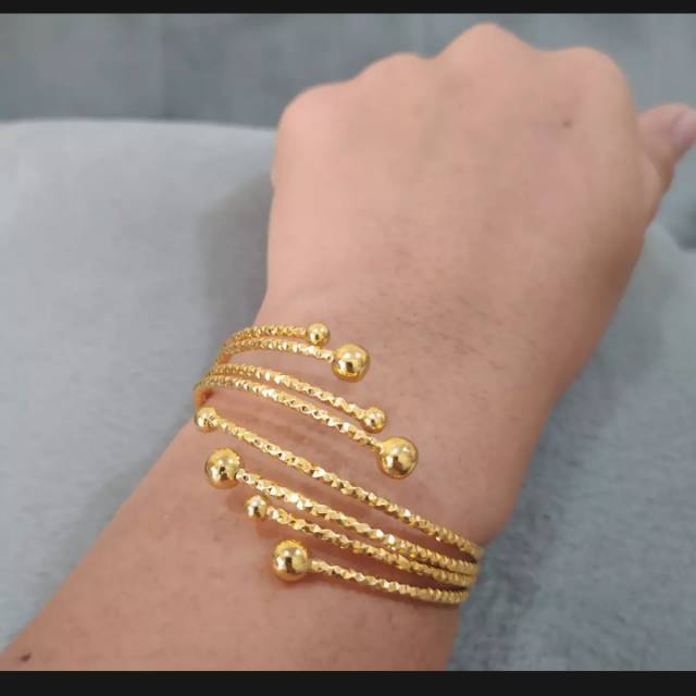 Gelang tangan super cantik titanium gold 18k