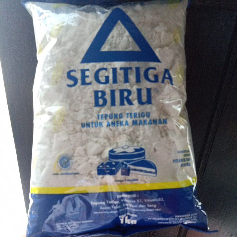 

SEGITIGA BIRU