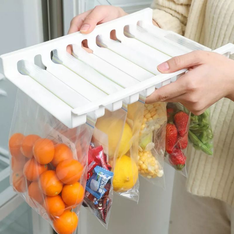 Holder Plastik Gantung Kulkas Atau Dapur / Sealed Bag Storage Rack