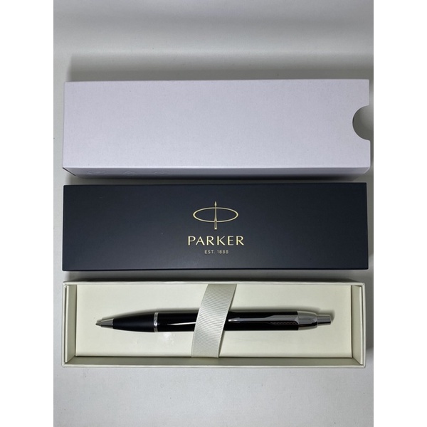 

Pulpen Parker Im Ballpoint LQ Black Crome Trim ( Klip Silver )