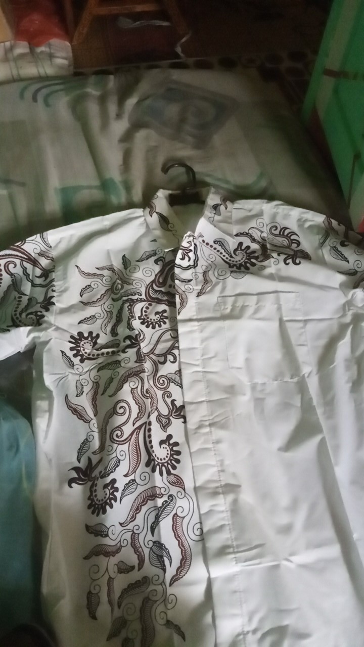 Kemeja Putih Motif Batik Baju Formal Kemeja Pria Lengan Pendek Kemeja Bali.