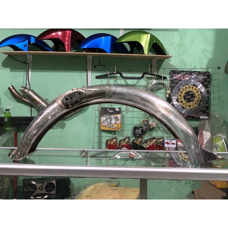 Spakbor Belakang CB125 Original