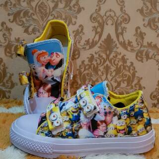  SEPATU  CONVERSE  ANAK KARAKTER  MINION Shopee Indonesia