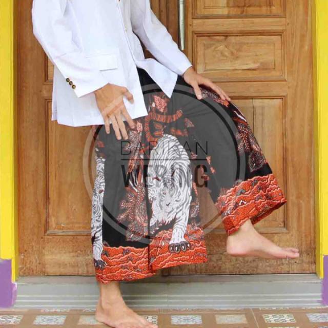 Celana sarung motif batik macan